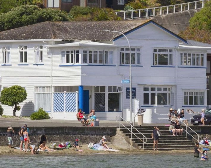 Moana Lodge