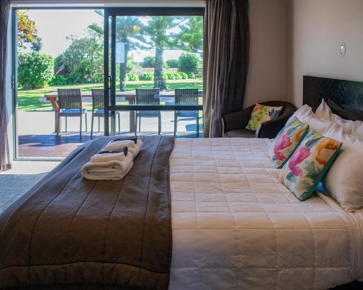 Paroa Hotel