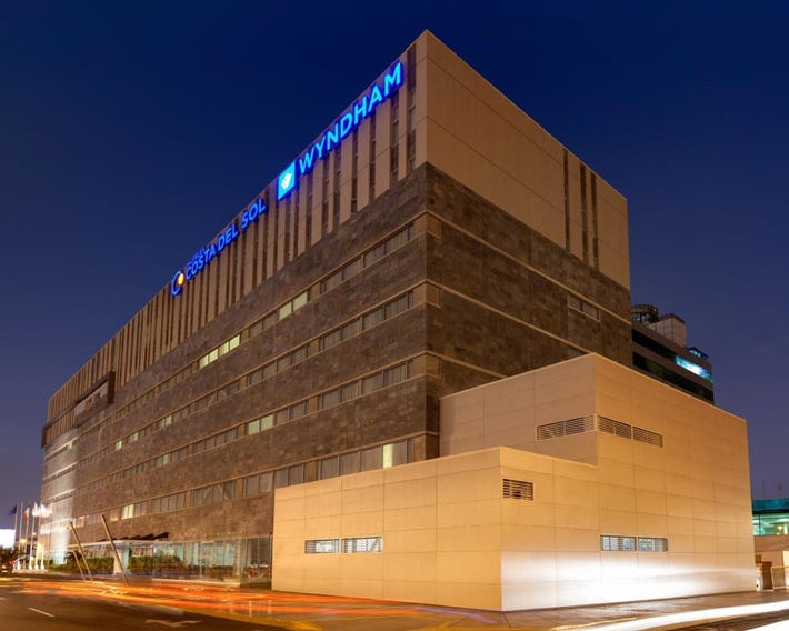 Wyndham Costa del Sol Lima Airport