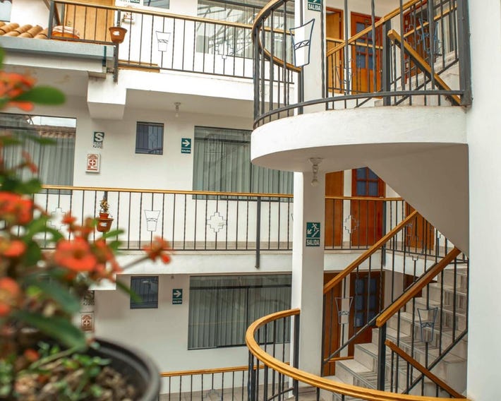 Hotel Del Prado Hometown