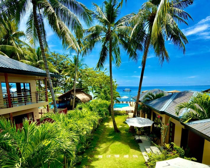 Southseas Beach Resort And Dive Center