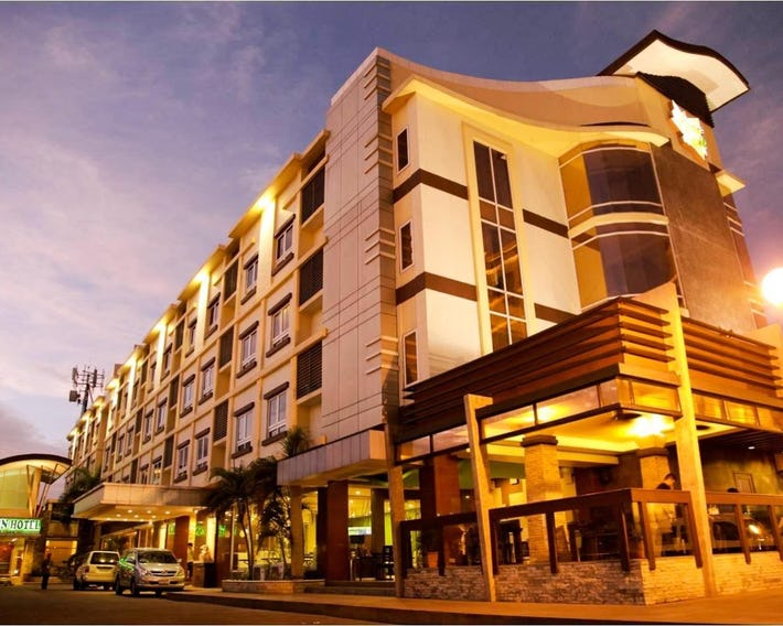MO2 Westown Hotel Iloilo