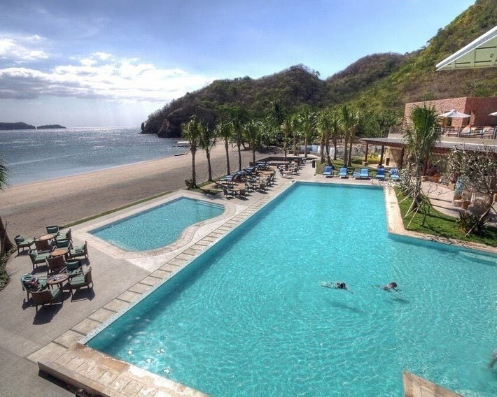 Pico De Loro Hamilo Coast Guest House
