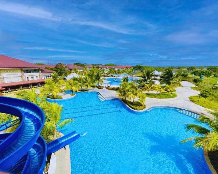 Aquamira Hotel & Resort