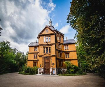 Palac Mysliwski w Antoninie