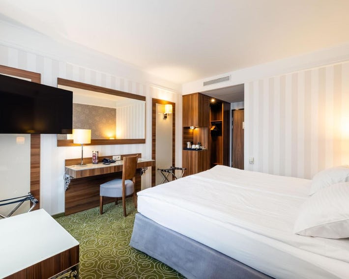 Hotel Lord - Warsaw Airport