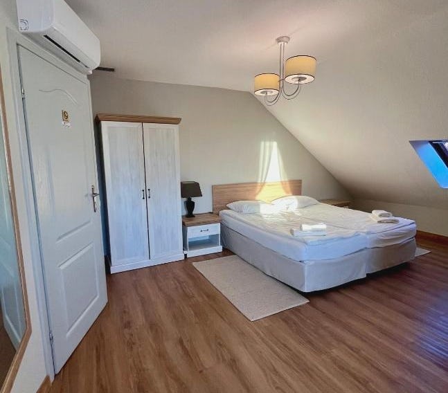 Hotel Nad Stawem