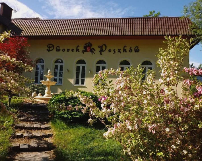 DWOREK PESZKÓW