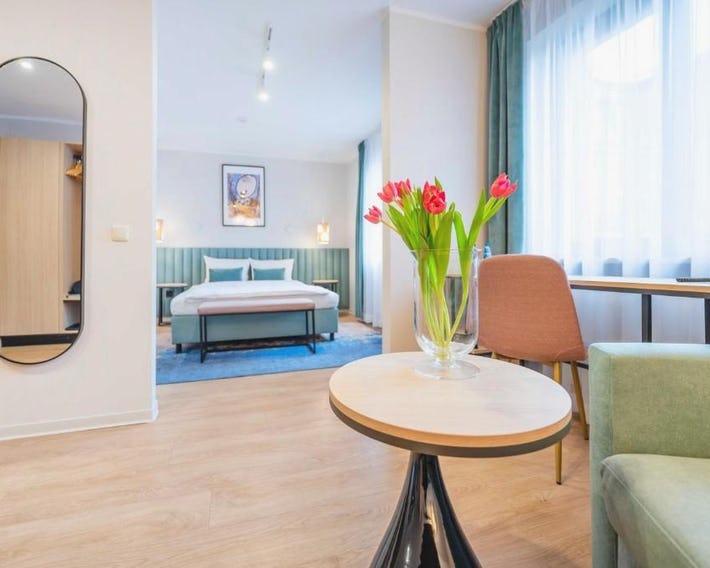 Hotel H12****