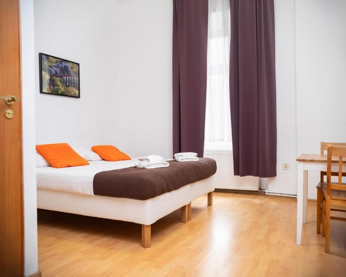 Station Aparthotel