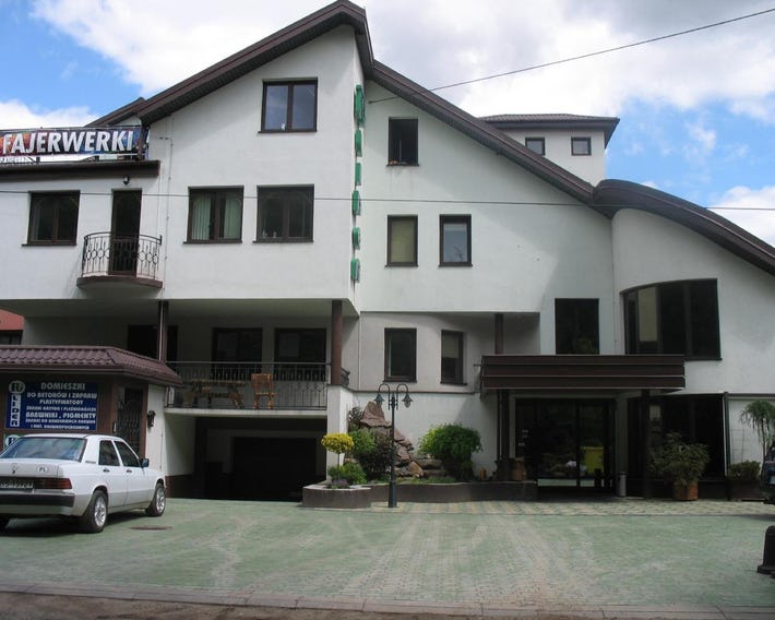 Adeo Hostel