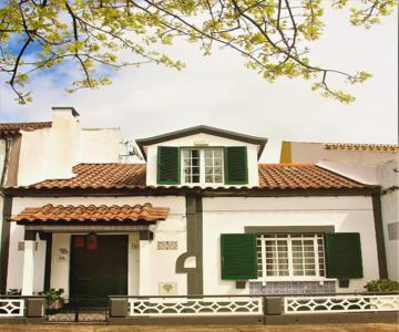 Casa Inti / Inti House Furnas