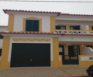 A Casinha Da Tita - Moradia Com Terraço