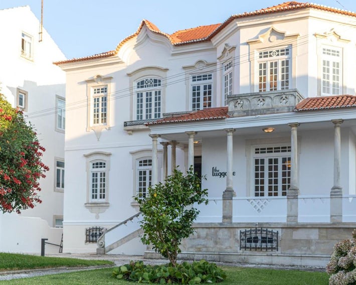The Luggage Hostel & Suites