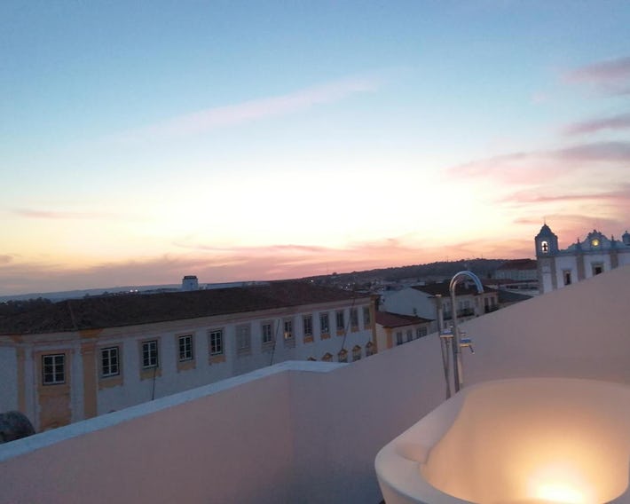 Evora Inn