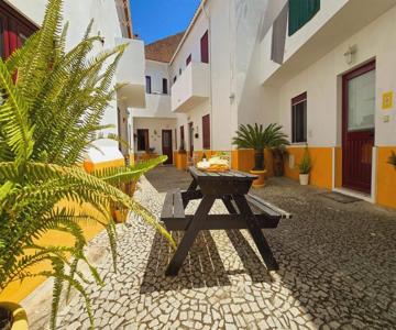 Evora City Break Apartment with Patio in the Historic Centre