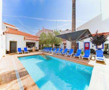 Luxury Palm Suites