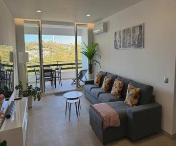 Sunny 3-bedroom Apartment