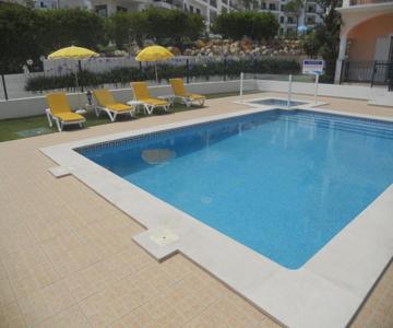 Apartamentos Atlântico by OA