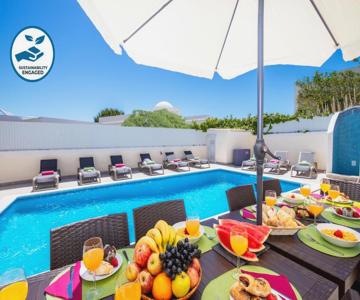 Villa Casa Castelo - Refúgio com piscina aquecível e BBQ na Galé, Albufeira