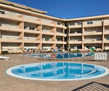 Albufeira - Apartment - Sleeps 4 - Pool - Seaside