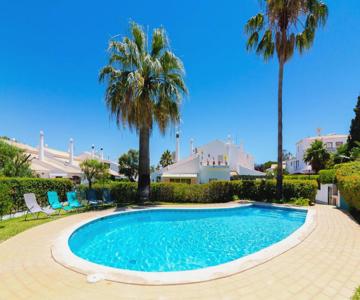 Small Villa 4pax -shared Pool @ Homesbyfc