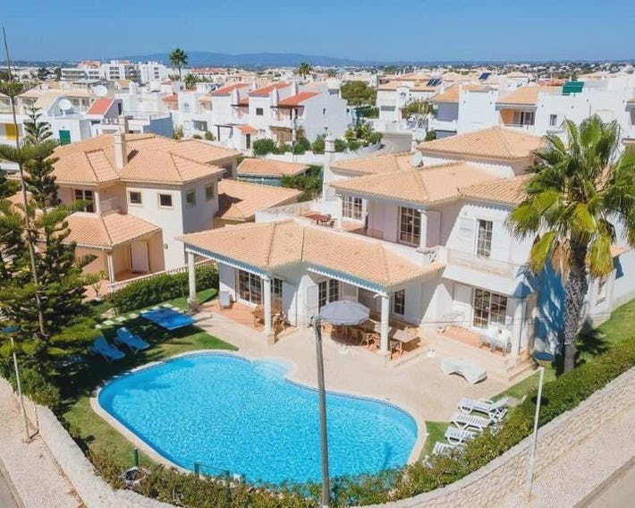 Villa Gale Grande - bright airy property with a private pool