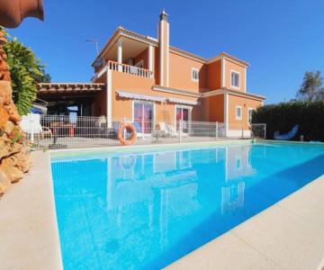 Huge Villa Near Albufeira And Silves