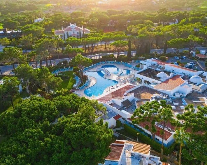 Four Seasons Country Club