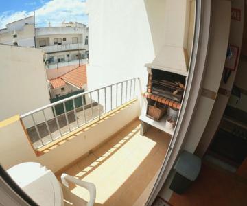 Algarve, T2 apartment w/balcony, Armação de Pera