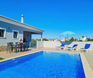 CASA LIMÃO - Private Pool & Garden - Beach & Center 650m