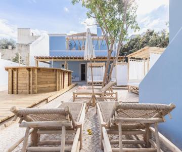 Amália Boutique Suites & Studios