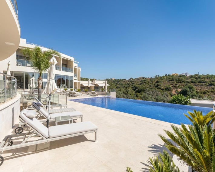 Caneiros Luxury House & Suites