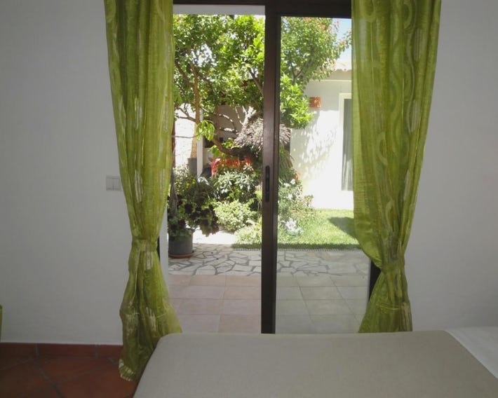 Lemon Tree Relaxing Guesthouse