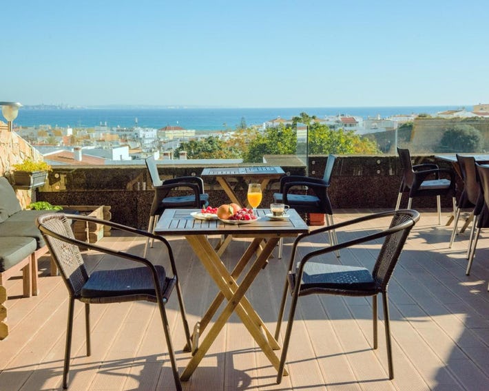 Lagos Uptown Bed & Breakfast
