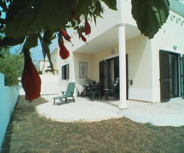 Esti Chamaco - Lagos