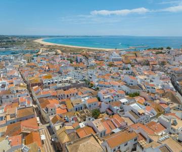 Apartment Dona Meia Praia by Interhome