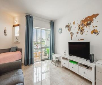 Moonstone in Lagos Centre (just 5 min from beaches)