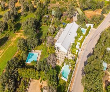 Laranjal Farm House