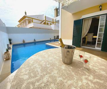 Pêra Amazing Villa With Pool by Homing