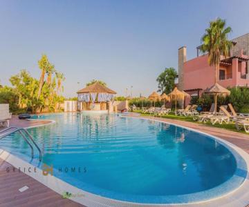 Greice Homes-luxury 2 Bed En-suite South Facing & Golf View