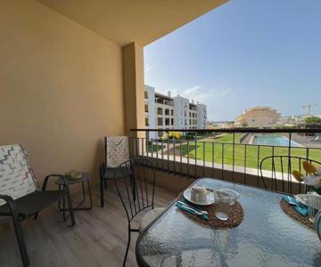 Gardens Pool T2 Golf Piscina E Parking