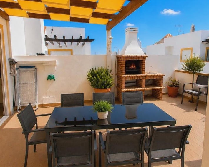 Cabanas Terraces - Pool and seaview