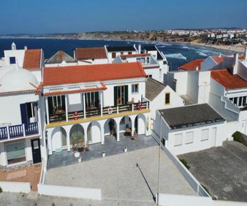 Pura Vida Baleal