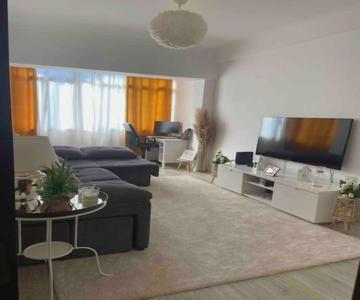 An Elegant & Cozy Apartment
