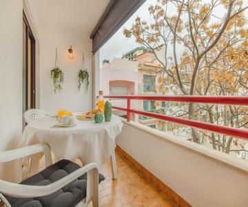 Cantinho em Cascais, Spacious 3BR with Balconies