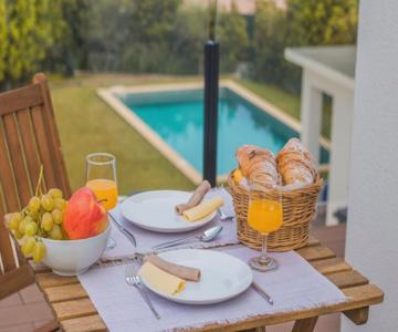 188 Apartments - Petúnia - Pool and Balcony