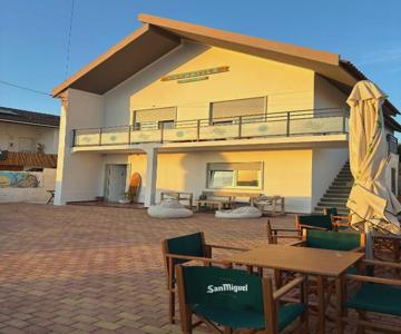 Hospedium República Surf House - Coxos Beach, Ericeira