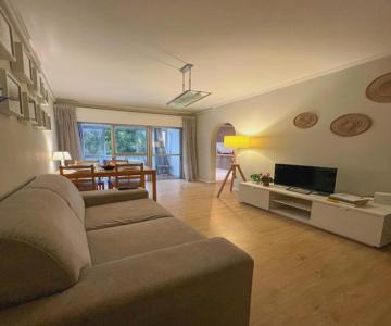 2BR Estoril Apartment - Near Estoril Beach & Cascais - Sleeps 4