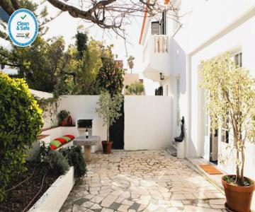 Cushy Apartment With Garden In Estoril
